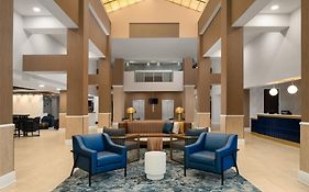 Doubletree By Hilton Norfolk Airport